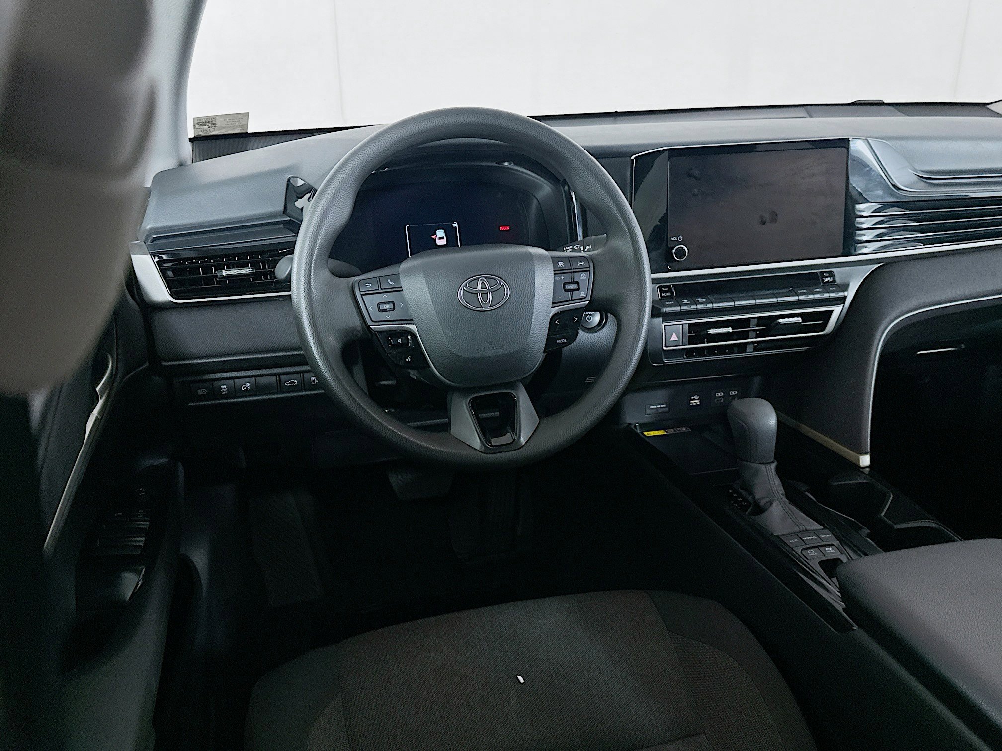 Used 2025 Toyota Camry LE image 17