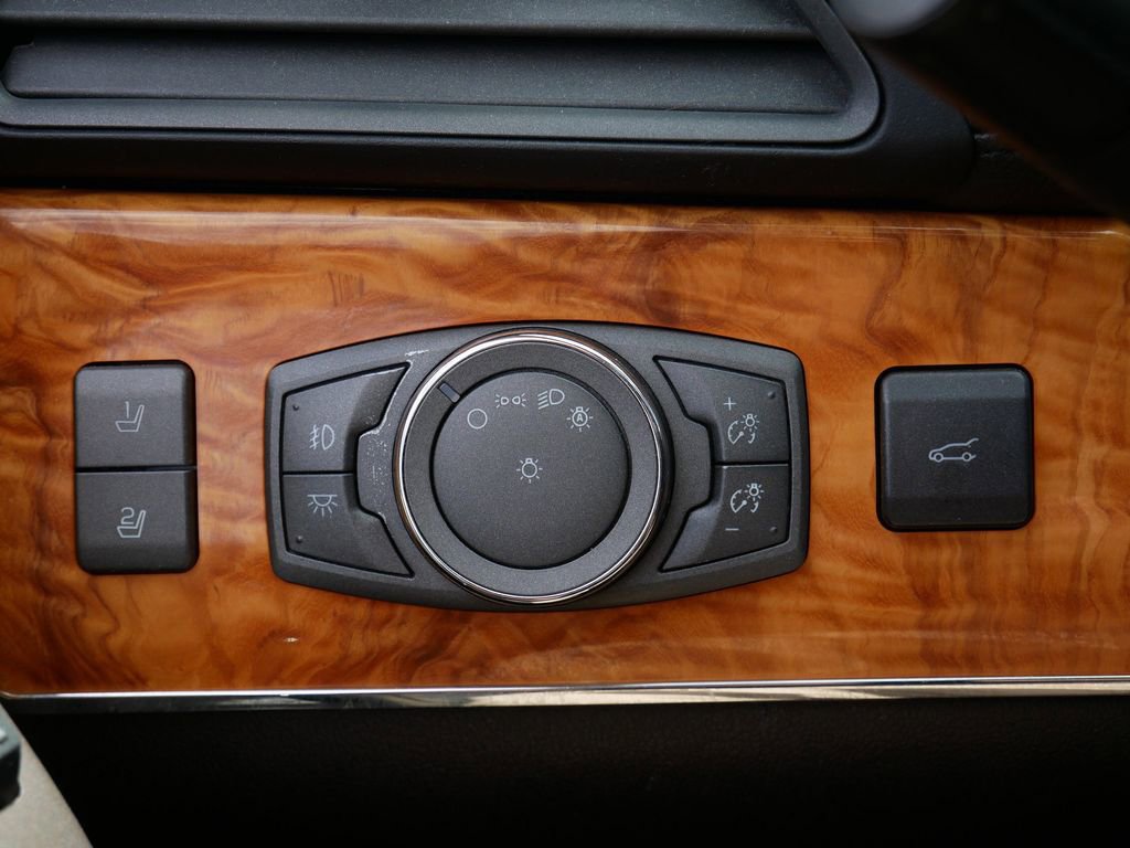 Used 2015 Lincoln MKX AWD w/ Equipment Group 101A image 18