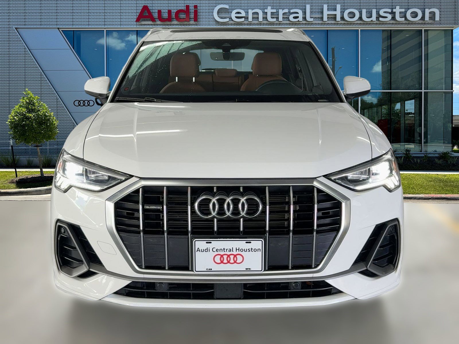 Used 2025 Audi Q3 2.0T Premium w/ Convenience Package image 6