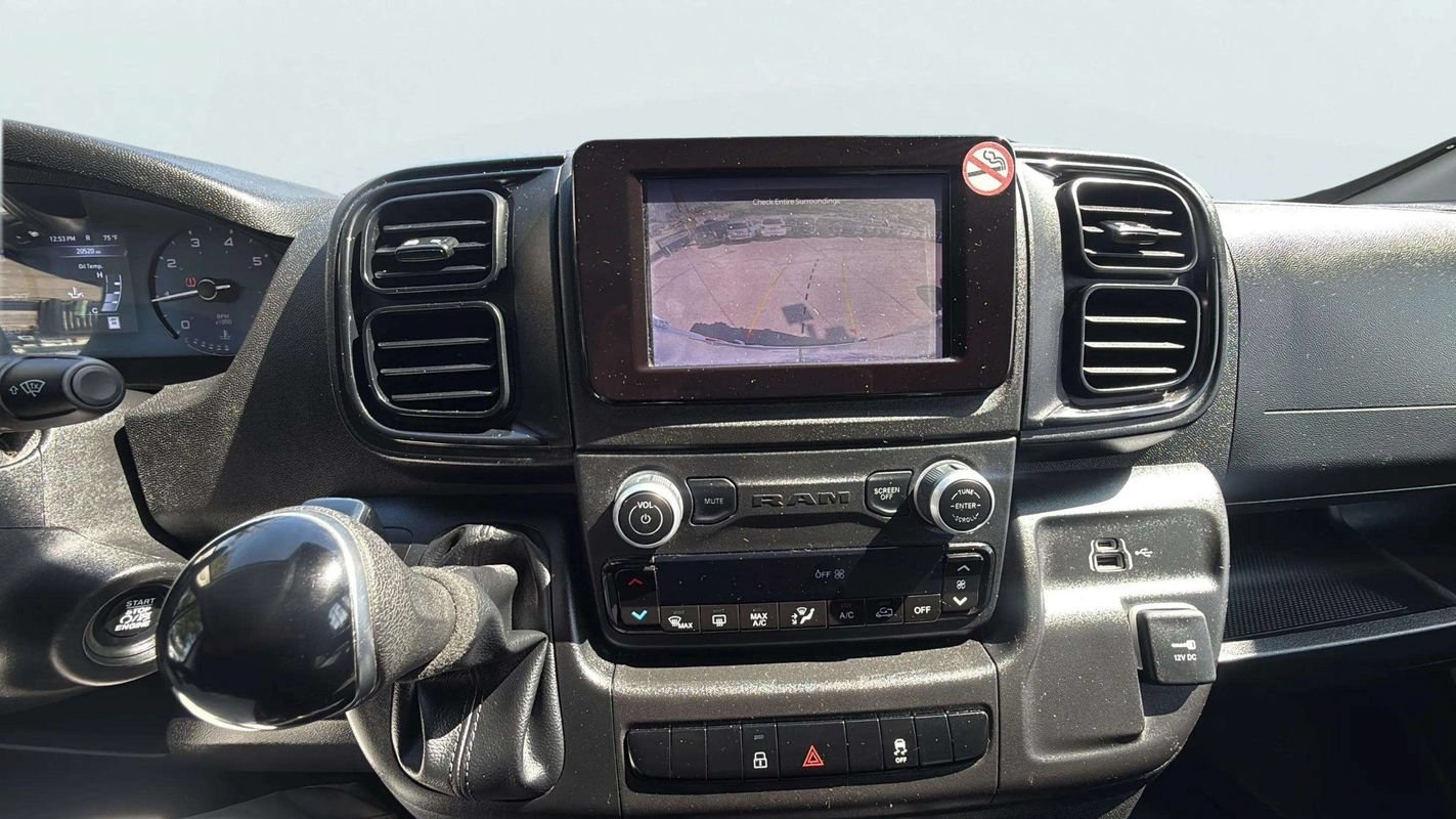 Used 2025 RAM ProMaster 2500 w/ Convenience Group FWD image 10