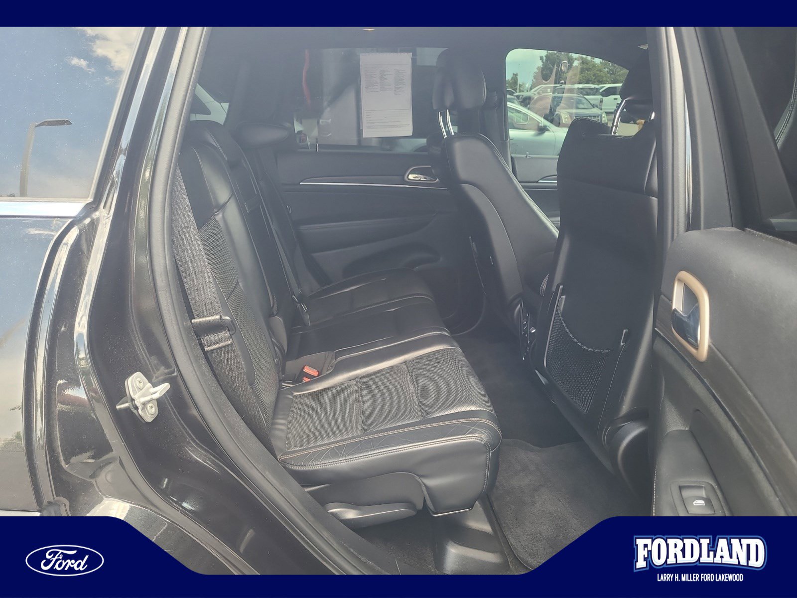 Used 2015 Jeep Grand Cherokee Limited w/ Luxury Group II AWD/4WD image 18