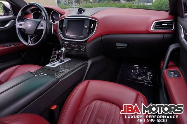 Used 2015 Maserati Ghibli RWD image 97