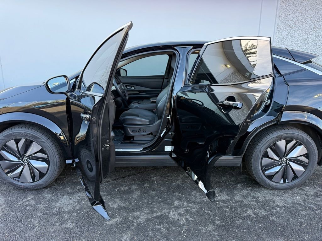 Used 2023 Nissan Ariya FWD image 21