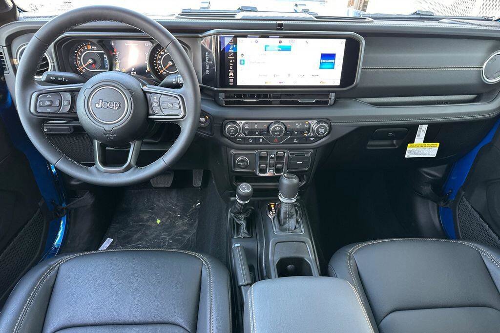 New 2026 Jeep Gladiator Sport AWD/4WD image 13