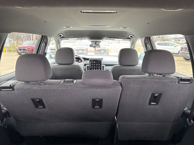 Used 2025 GMC Acadia Elevation image 31