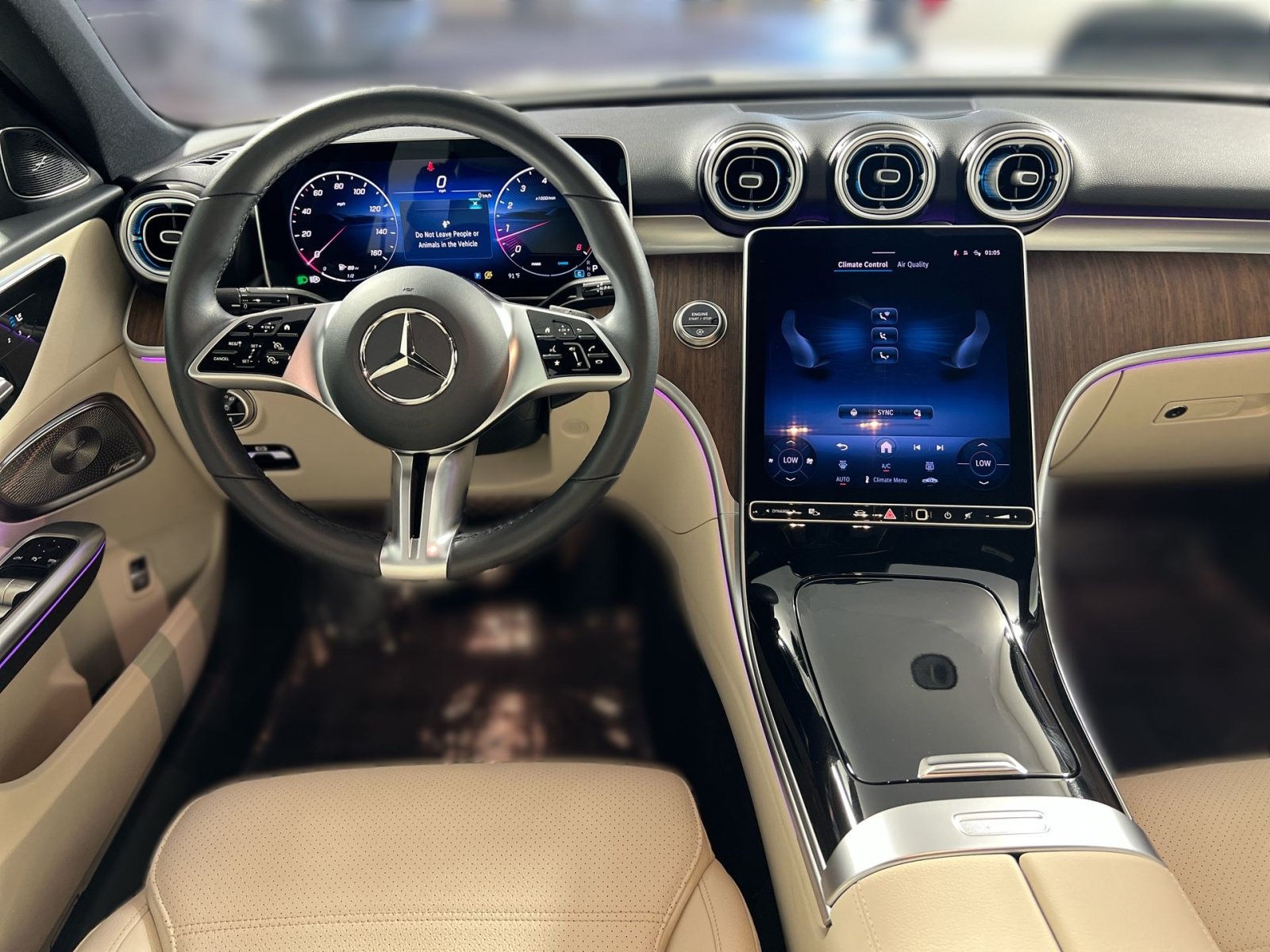 Used 2025 Mercedes-Benz C 300 4MATIC Sedan image 24