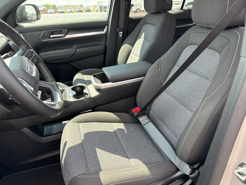 New 2027 GMC Terrain Elevation w/ Technology Package II AWD/4WD image 16