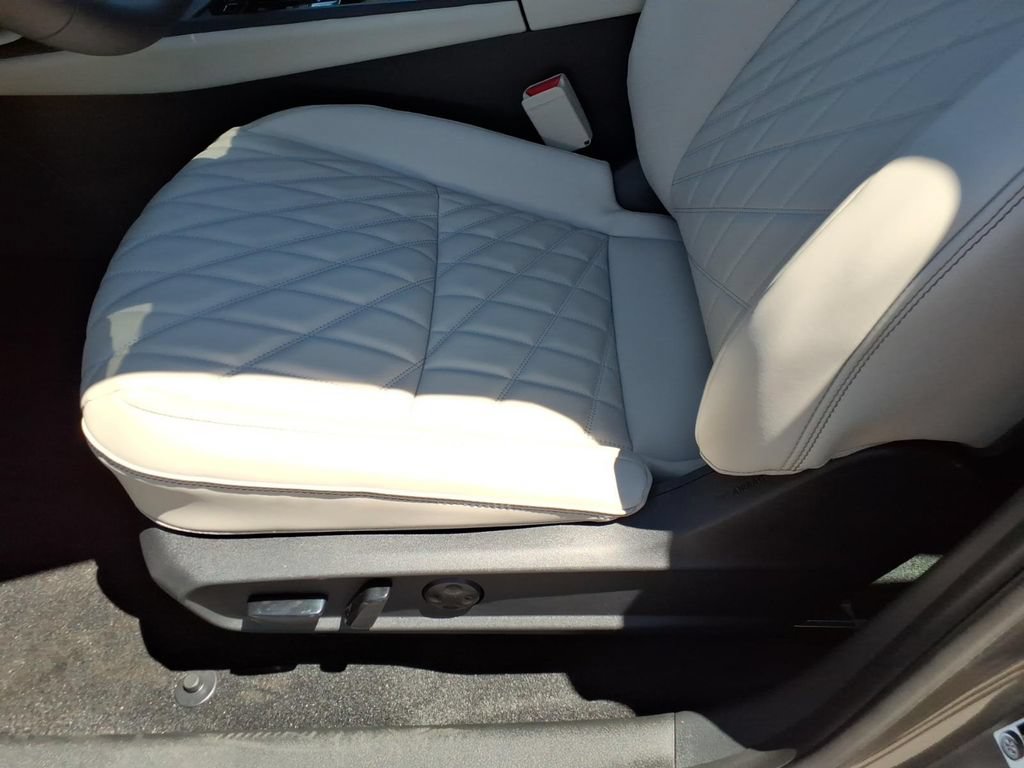New 2026 Nissan Sentra SL w/ Floor Mat Package FWD image 14