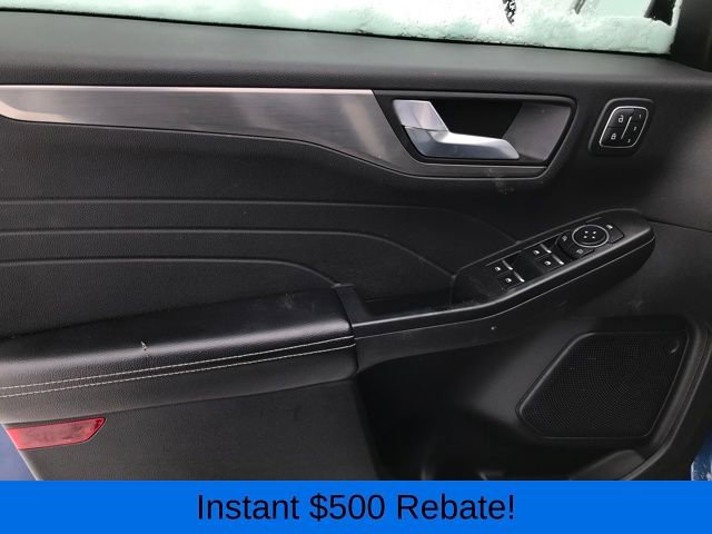 Used 2022 Ford Escape Titanium image 16