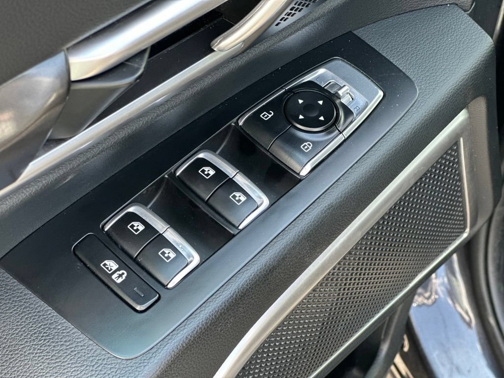 Used 2025 Kia Telluride S AWD/4WD image 16
