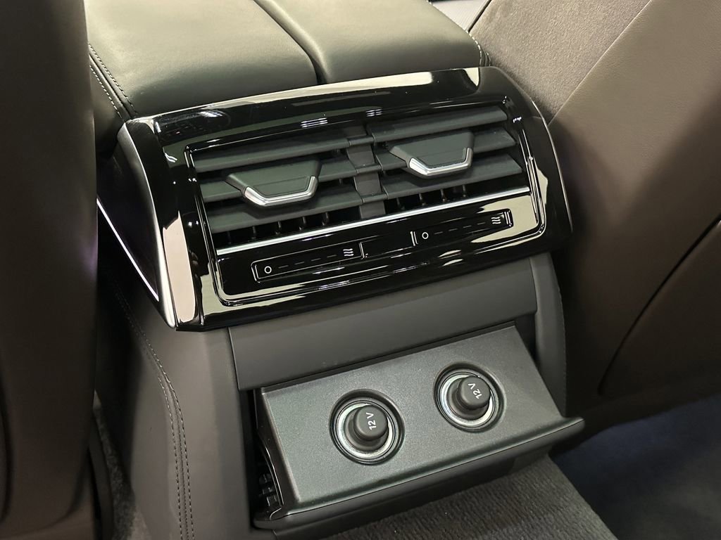 Used 2023 Audi A8 L 3.0T image 25