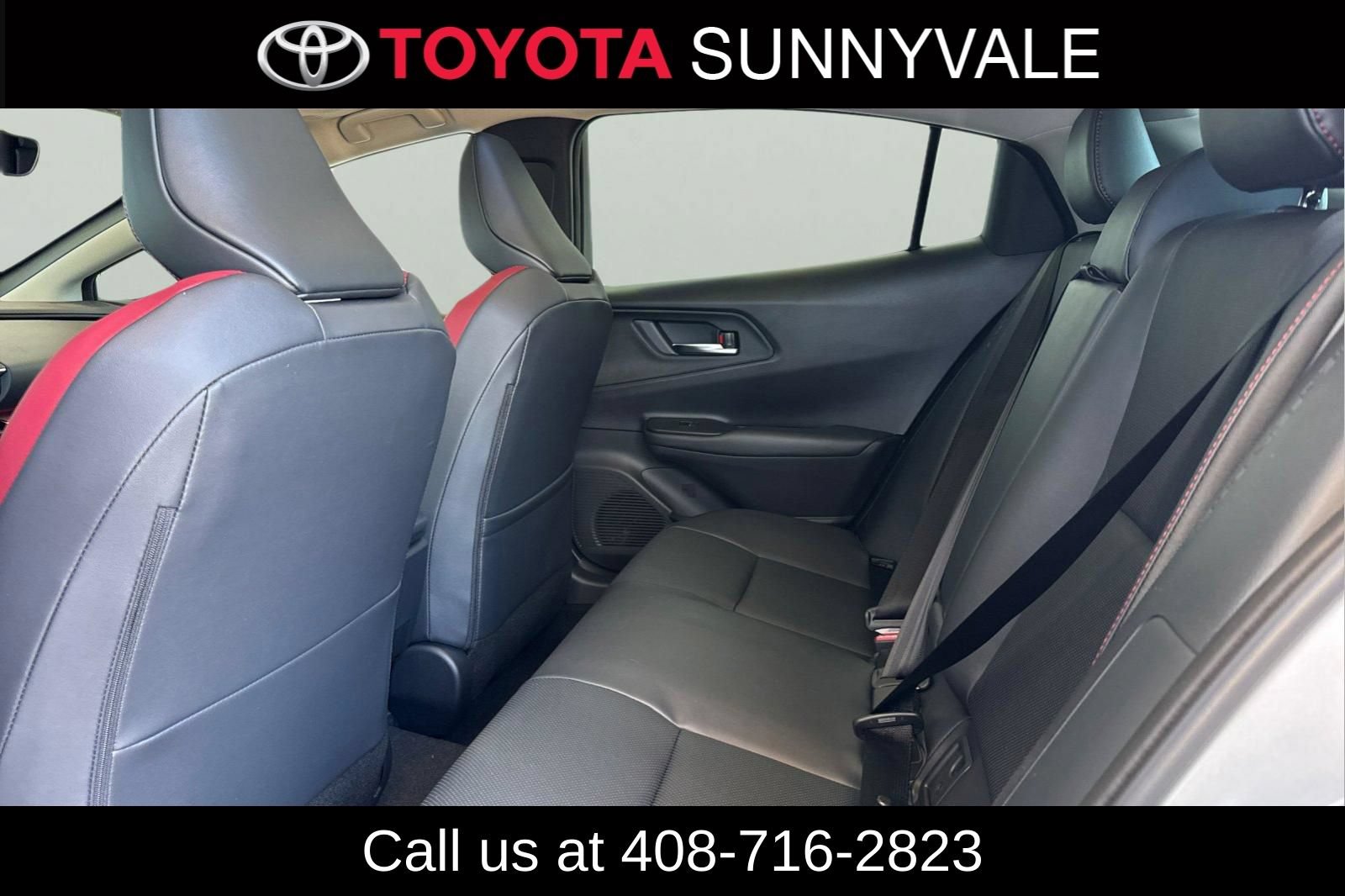 Used 2026 Toyota Prius Plug-In Hybrid FWD image 5