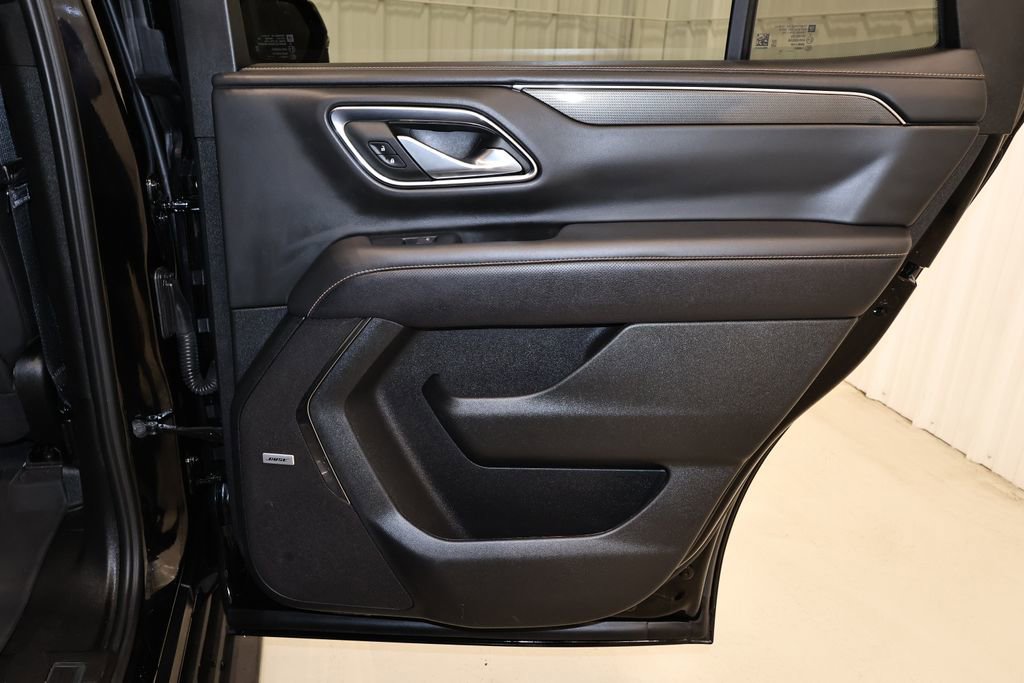 Used 2024 GMC Yukon AT4 w/ Technology Package image 18