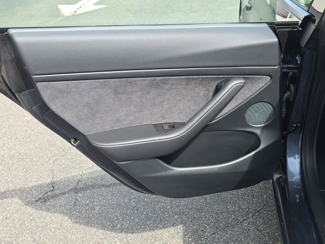 Used 2023 Tesla Model 3 Standard Range image 20