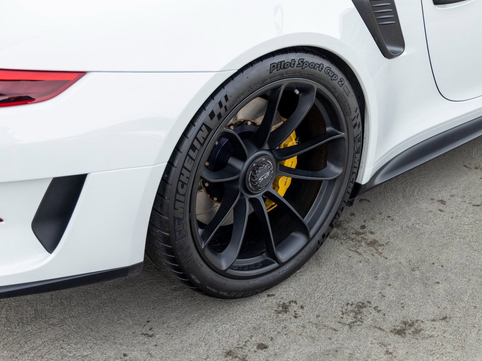 Used 2019 Porsche 911 GT3 RS image 14