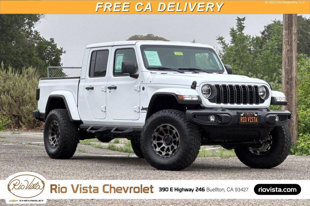 Used 2025 Jeep Gladiator Sport AWD/4WD image 1