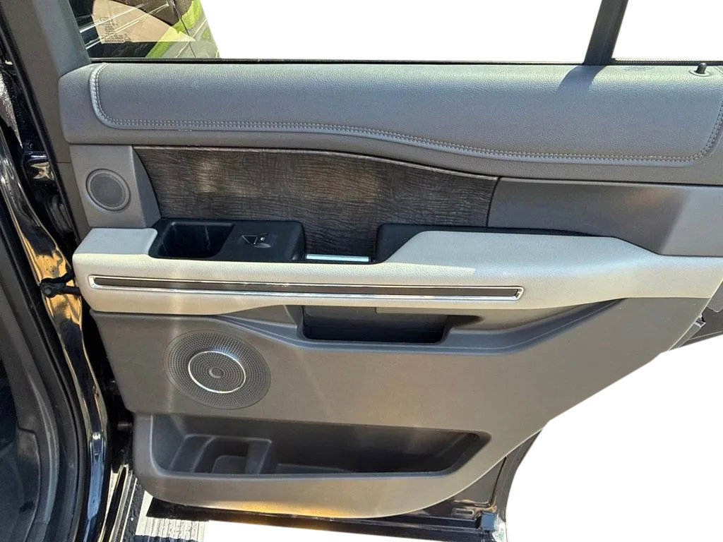 Used 2021 Ford Expedition Limited AWD/4WD image 33