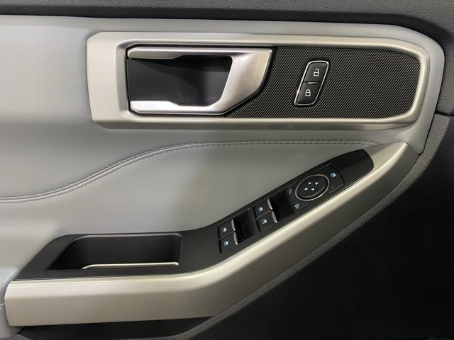 Used 2022 Ford Explorer XLT w/ Equipment Group 202A image 15