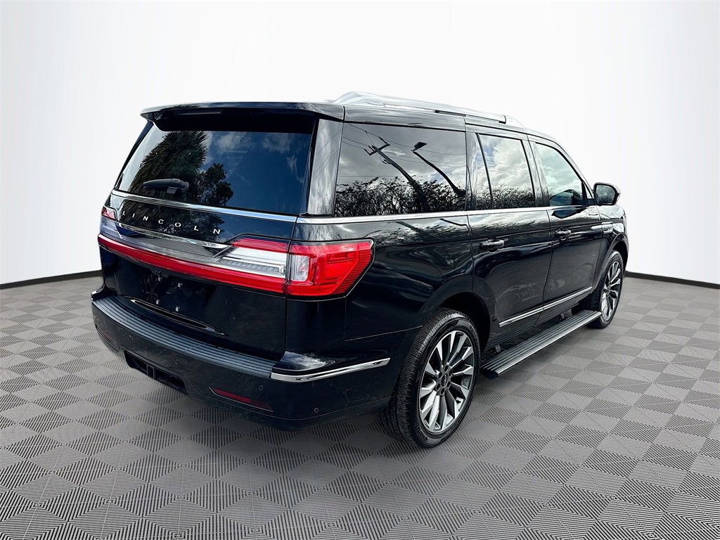 Used 2021 Lincoln Navigator Reserve image 6