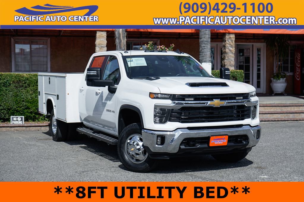 Used 2024 Chevrolet Silverado 3500 LT w/ Convenience Package AWD/4WD image 1