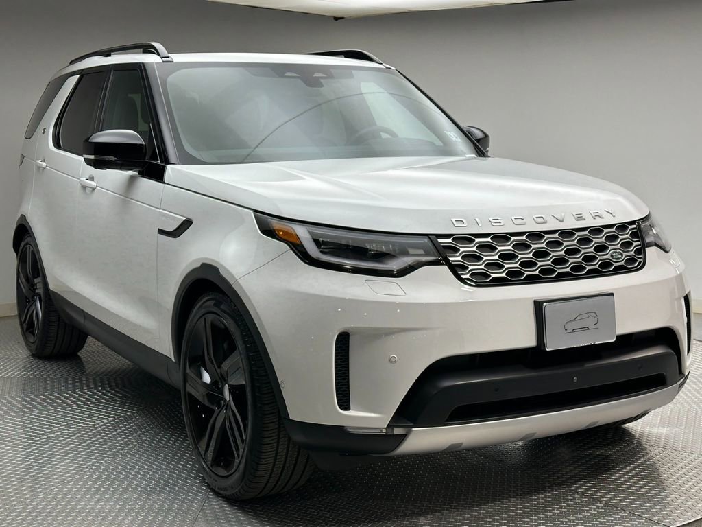 Certified 2025 Land Rover Discovery S AWD/4WD image 7