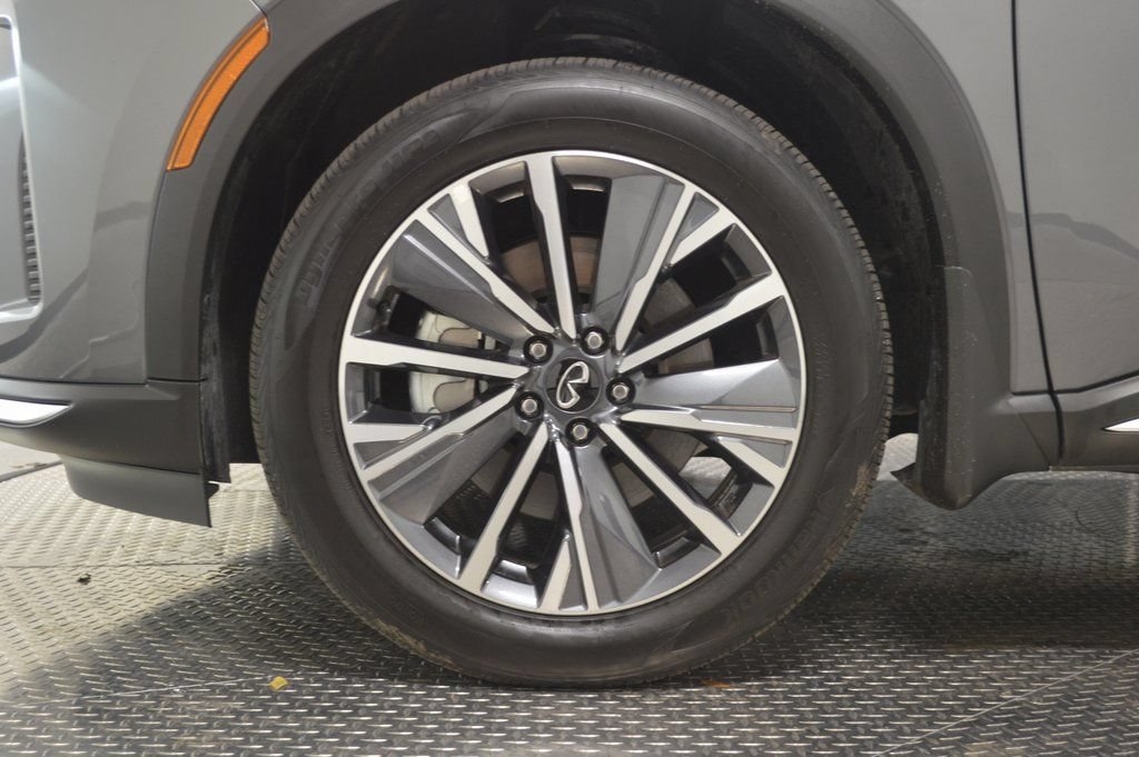 Certified 2026 INFINITI QX60 Luxe w/ Cargo Package AWD/4WD image 13