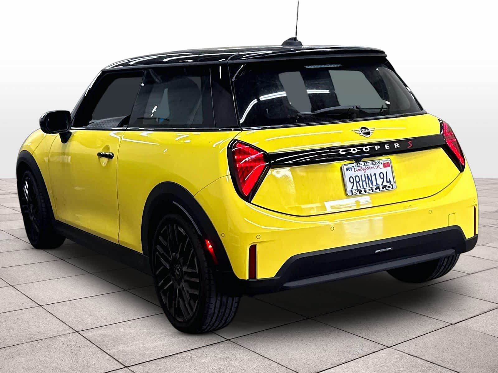 Used 2025 MINI Cooper S FWD image 14