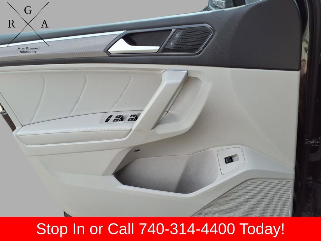 Used 2024 Volkswagen Tiguan SE R-Line AWD/4WD image 18