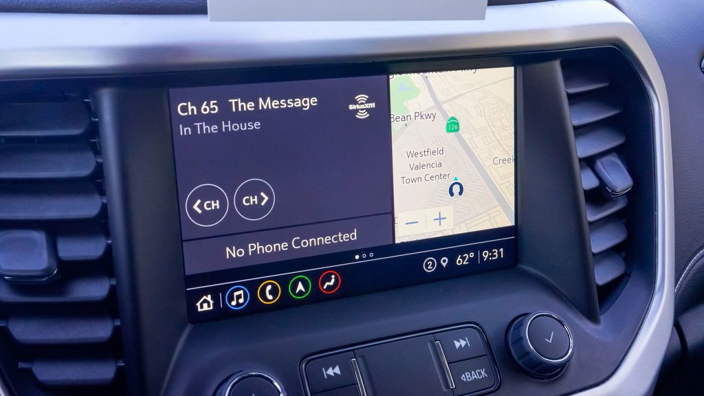 Used 2023 GMC Acadia SLT image 27