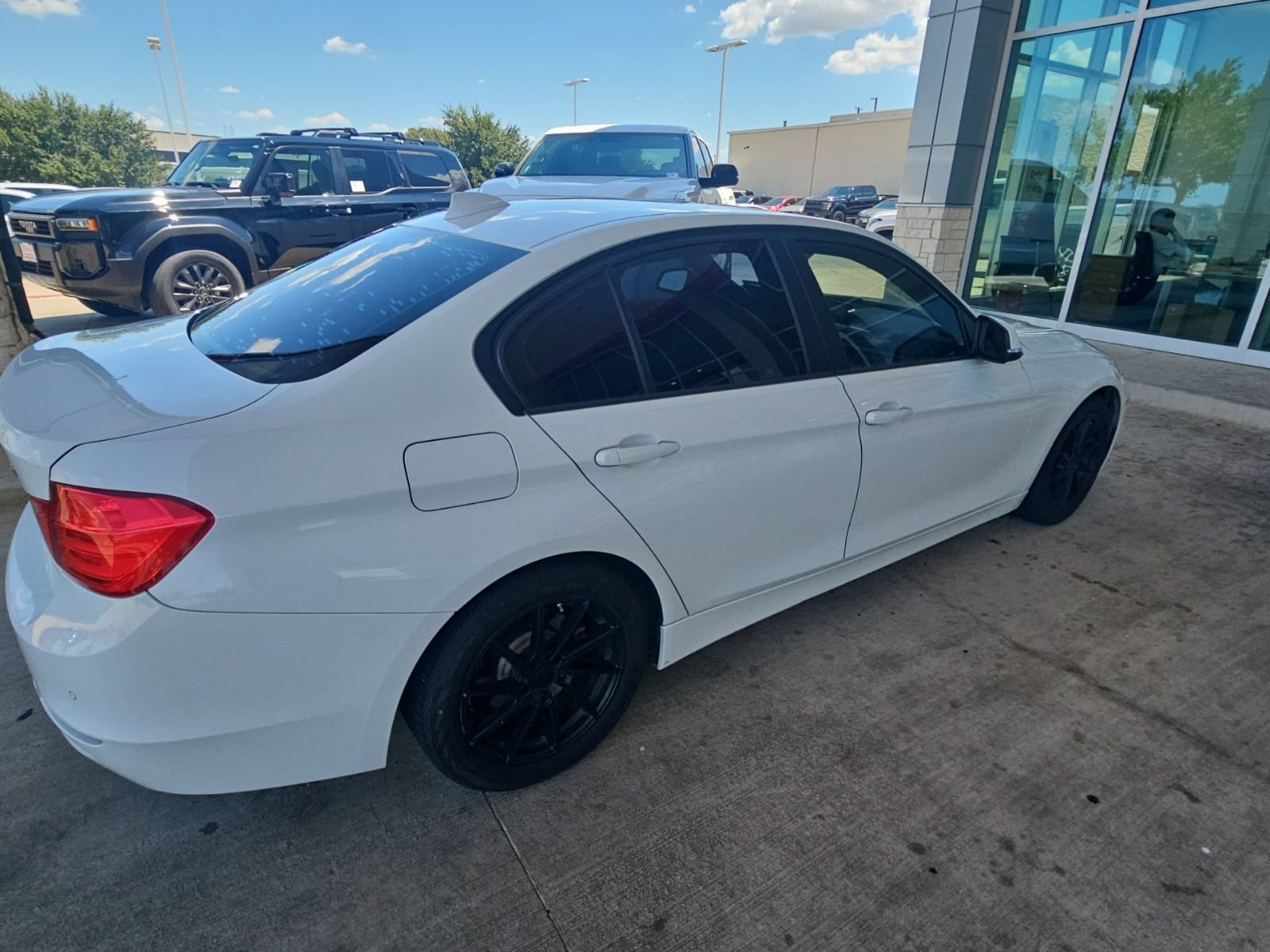 Used 2015 BMW 328i Sedan RWD image 16