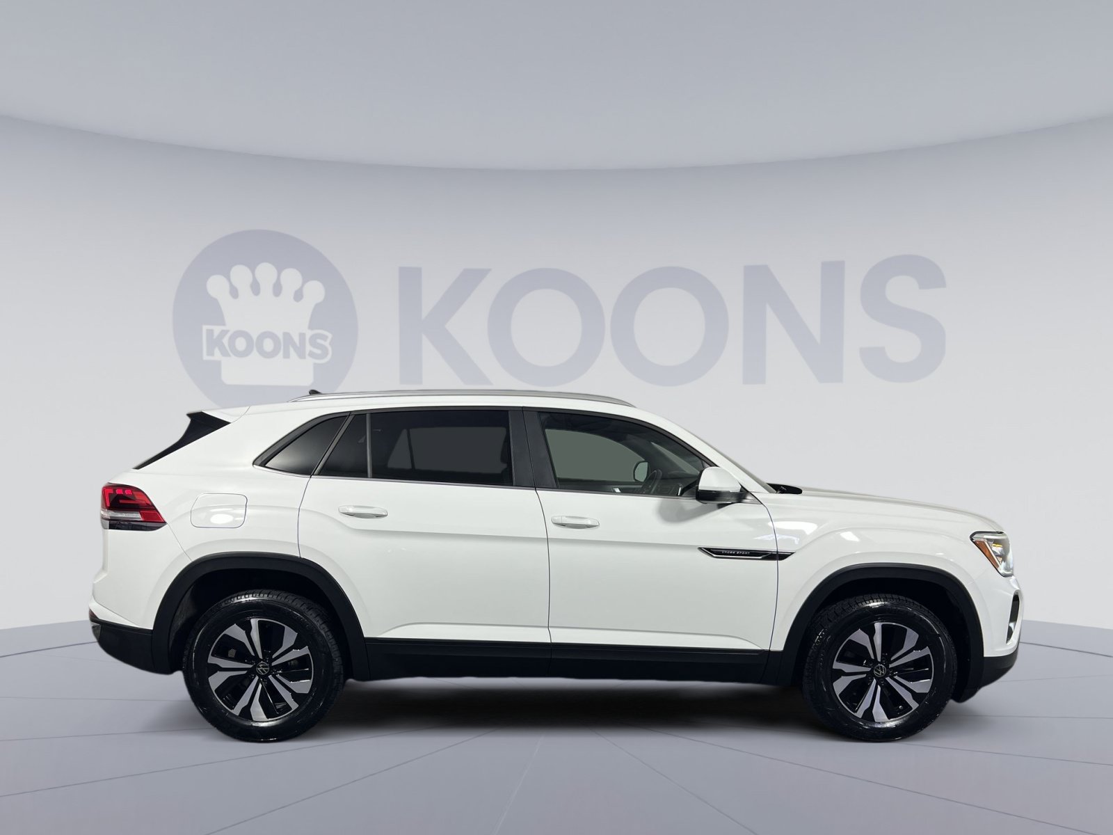Used 2024 Volkswagen Atlas Cross Sport SE AWD/4WD image 12