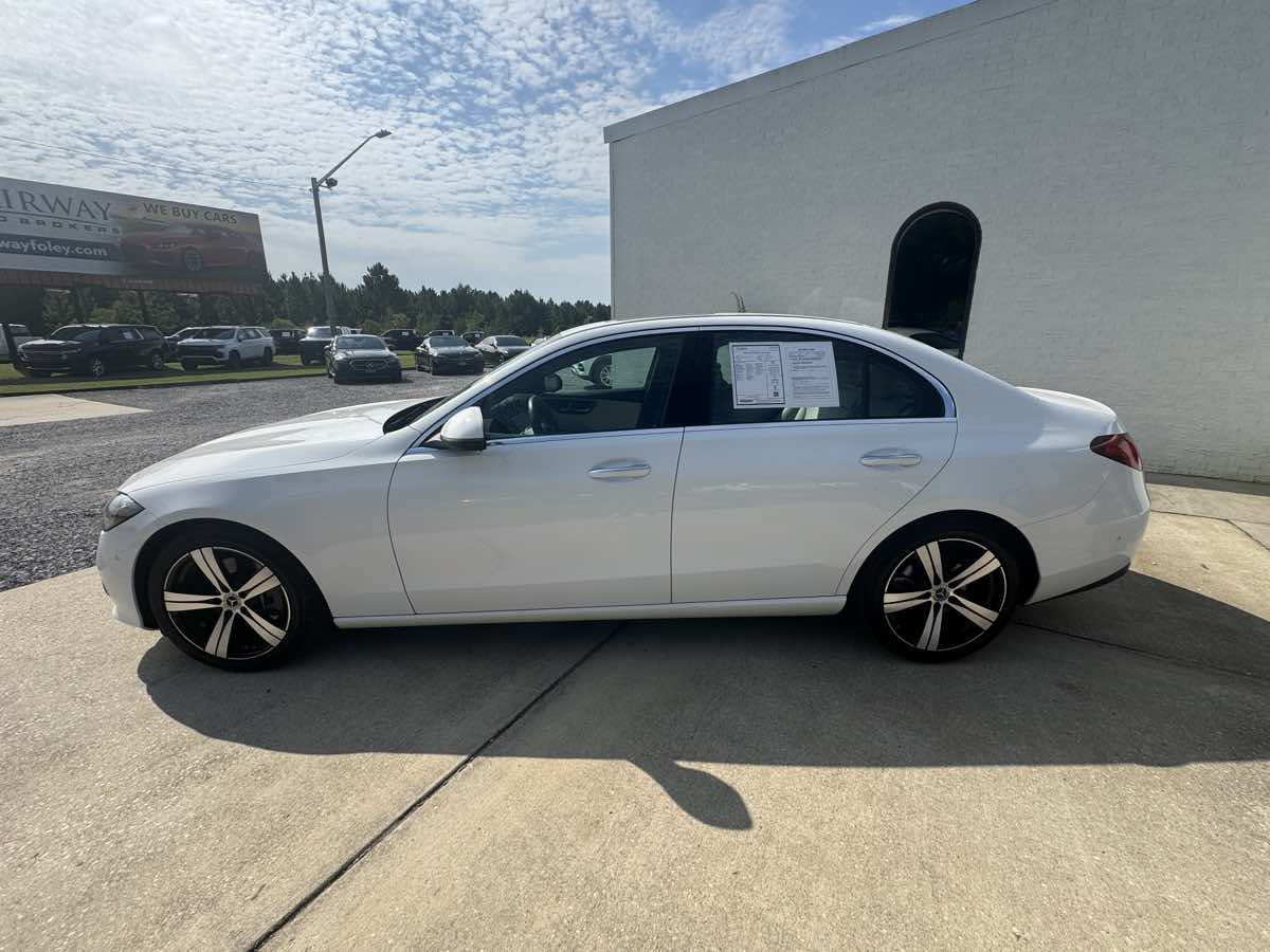 Used 2025 Mercedes-Benz C 300 Sedan image 2