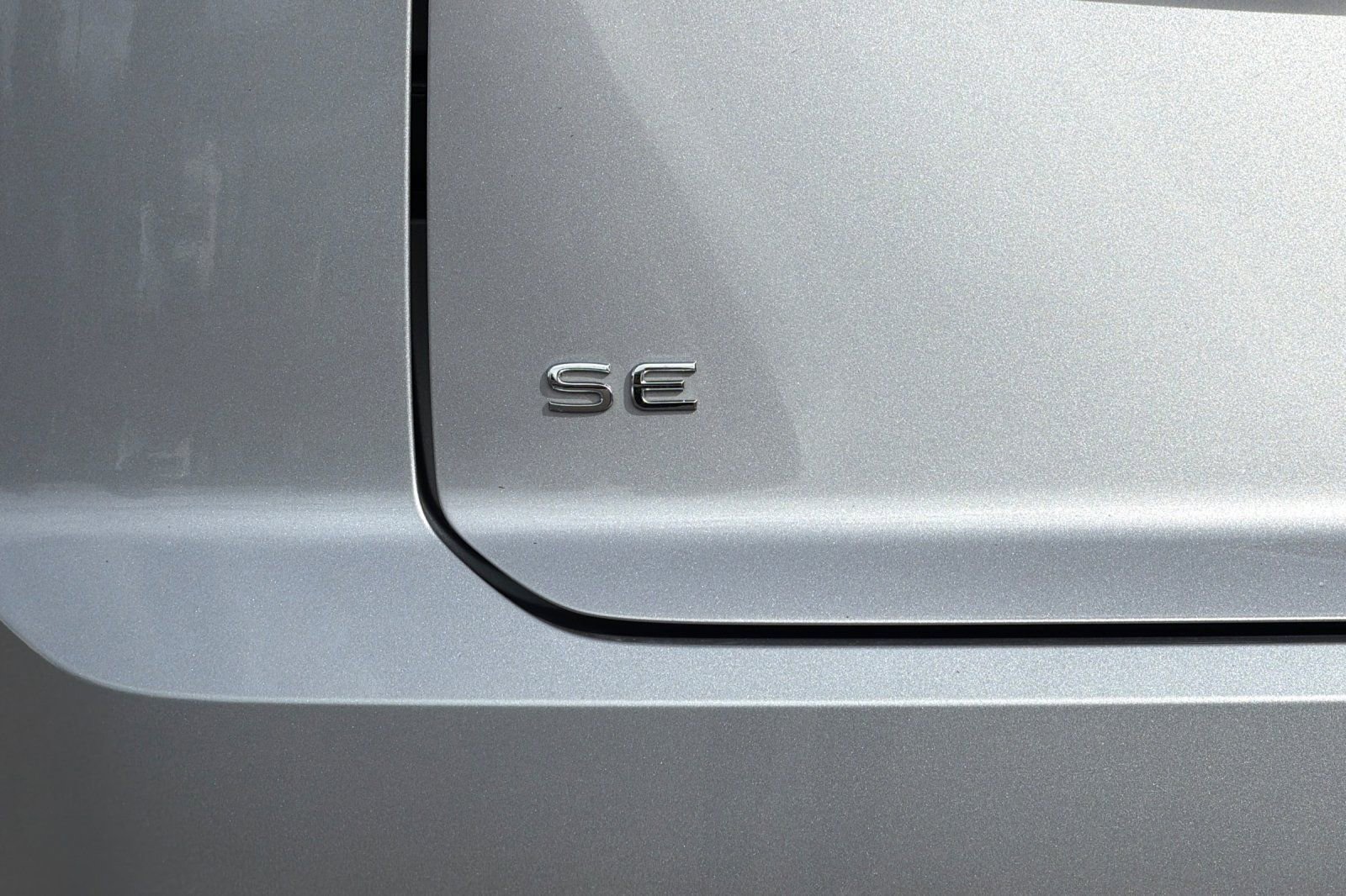 Used 2024 Volkswagen Atlas Cross Sport SE w/ Panoramic Sunroof Package image 27