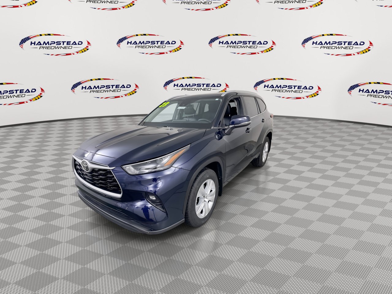 Used 2023 Toyota Highlander XLE AWD/4WD image 4