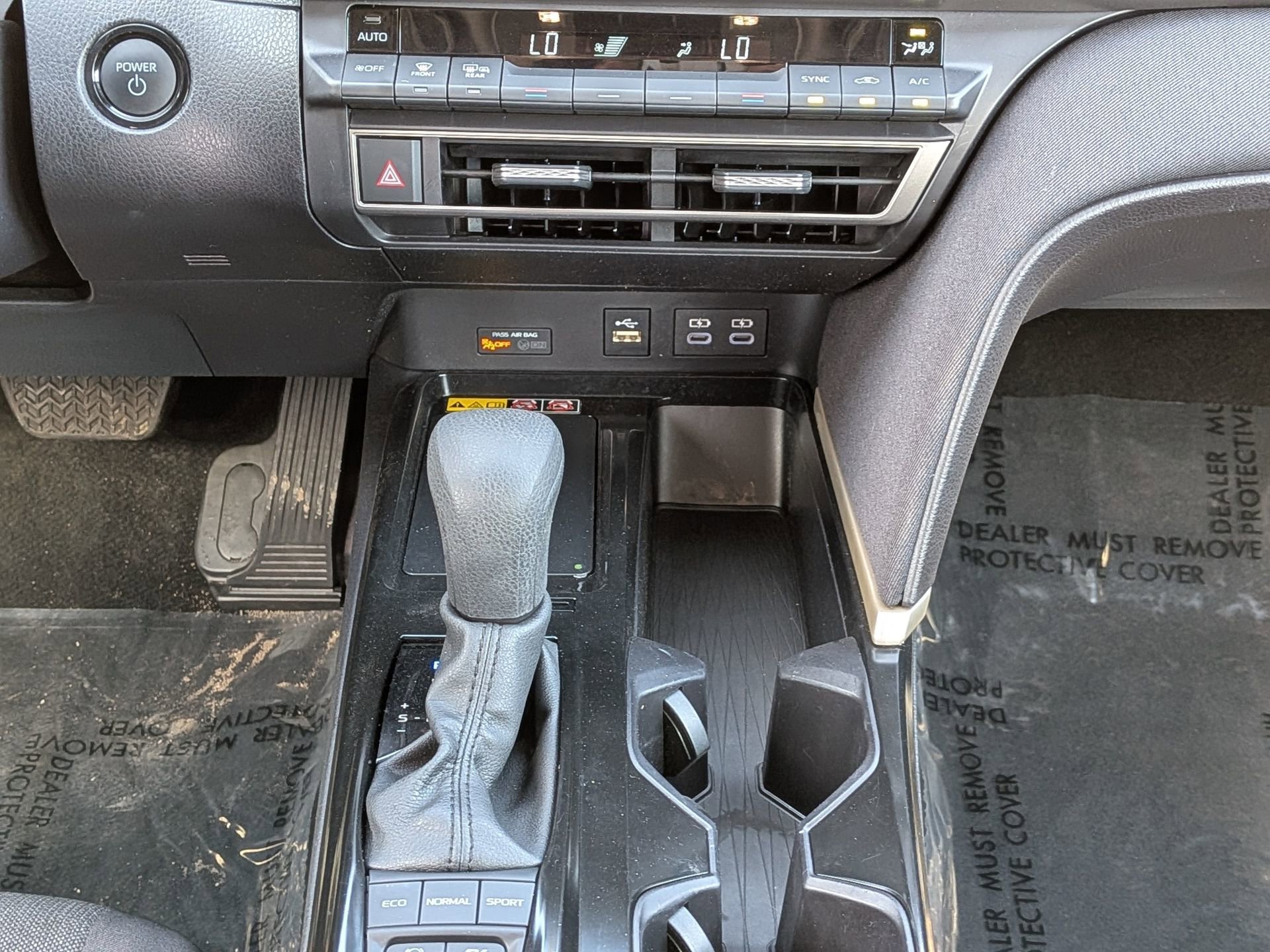 Used 2025 Toyota Camry LE image 21