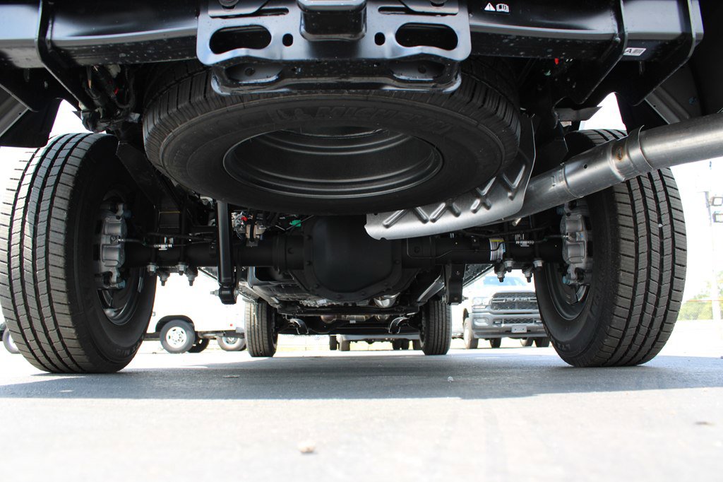 Used 2025 Ford F250 XLT image 30