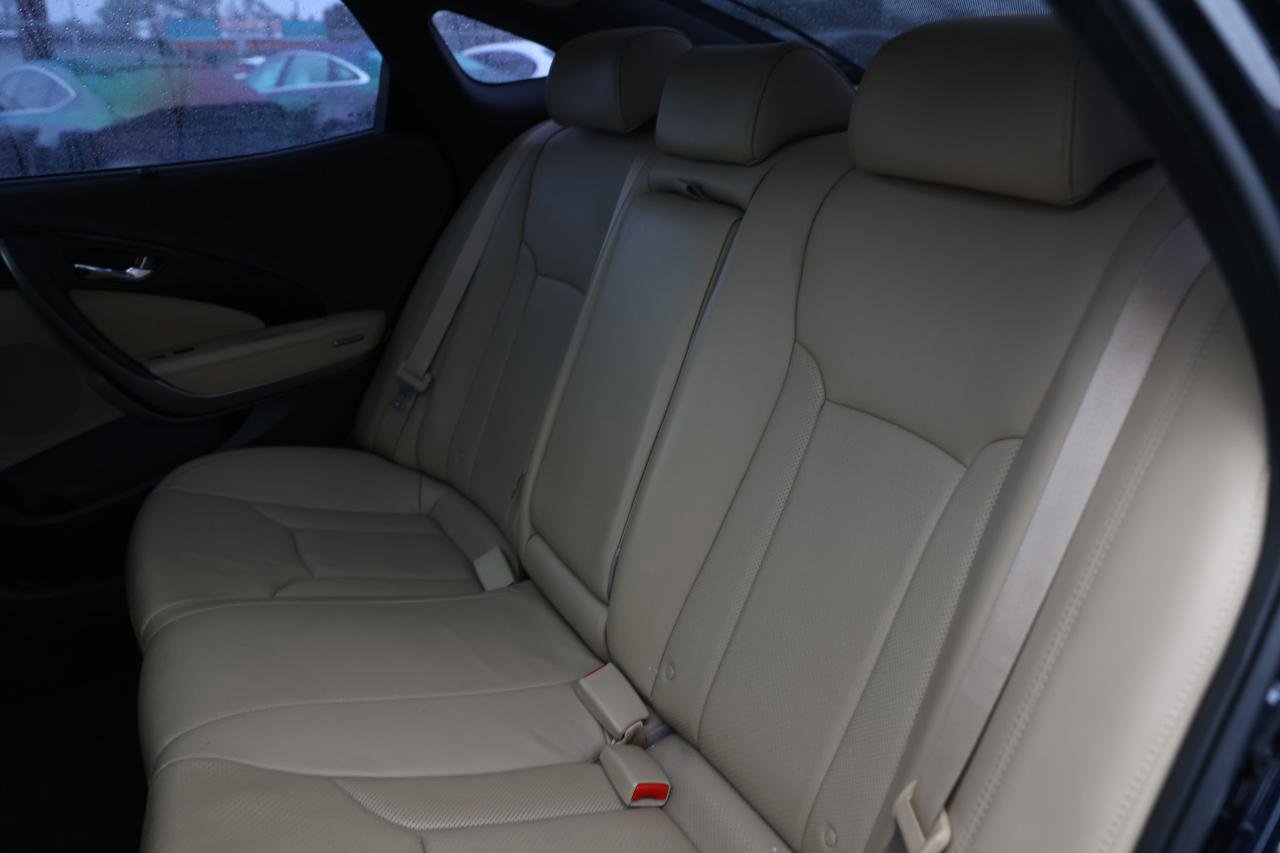 Used 2013 Hyundai Azera w/ Technology Pkg image 10