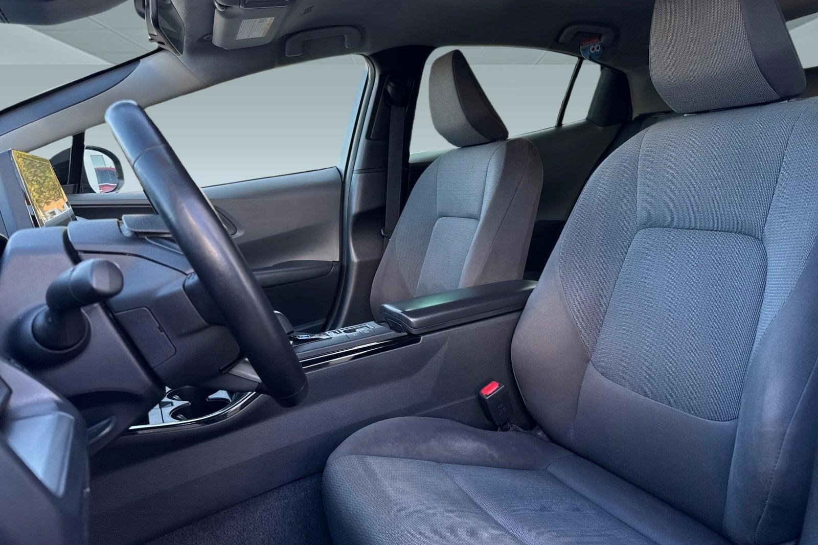 Used 2023 Toyota Prius LE image 22