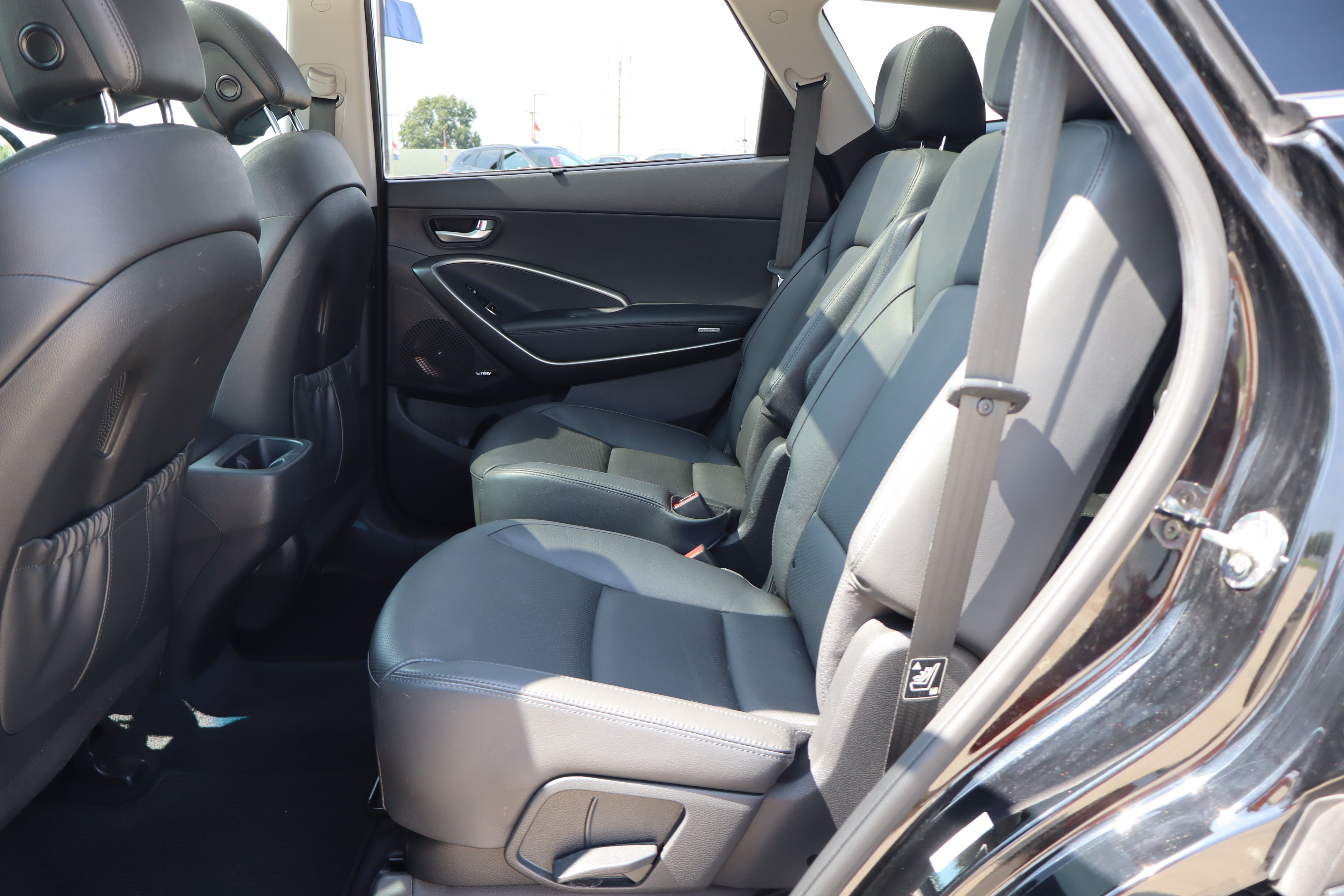 Used 2018 Hyundai Santa Fe Limited FWD image 10