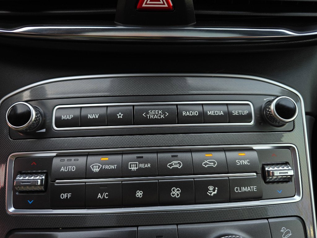 Used 2023 Hyundai Santa Fe Calligraphy image 16