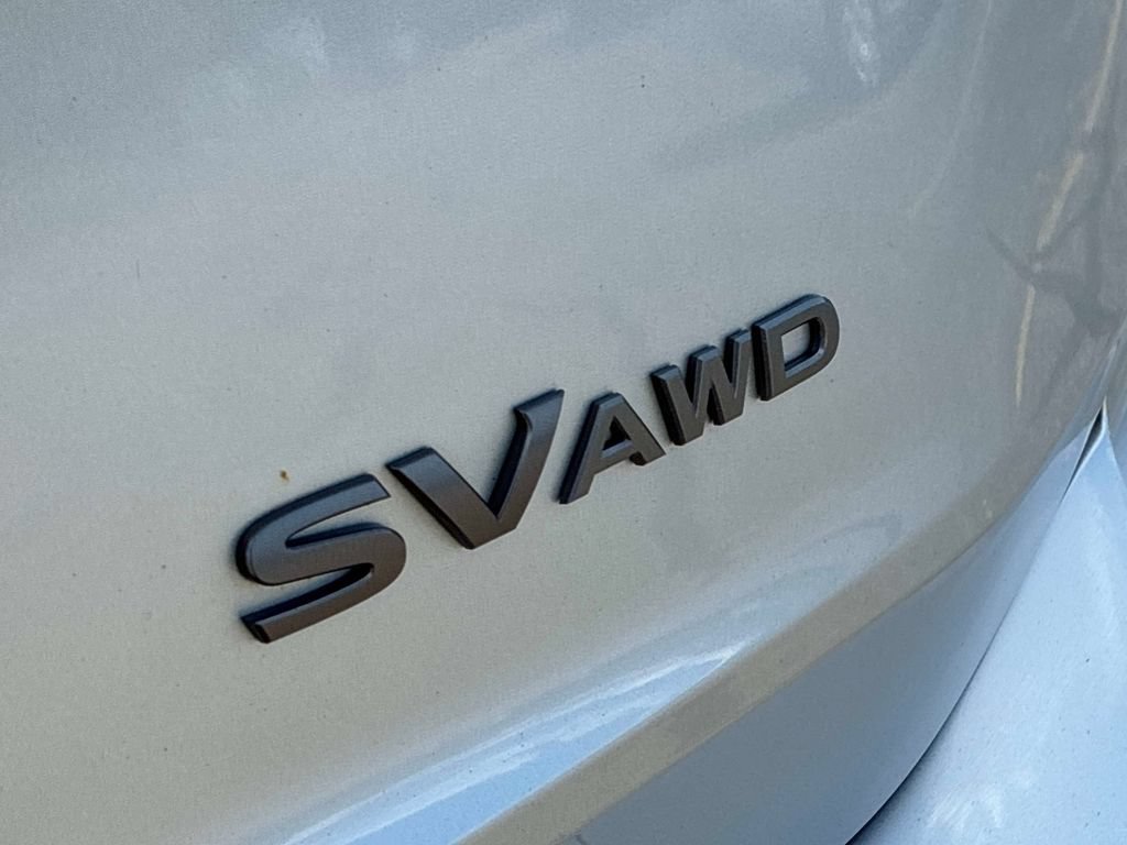 Used 2024 Nissan Rogue SV AWD/4WD image 16