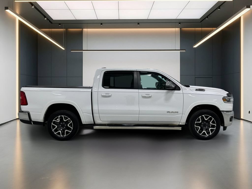Used 2025 RAM 1500 Laramie AWD/4WD image 7