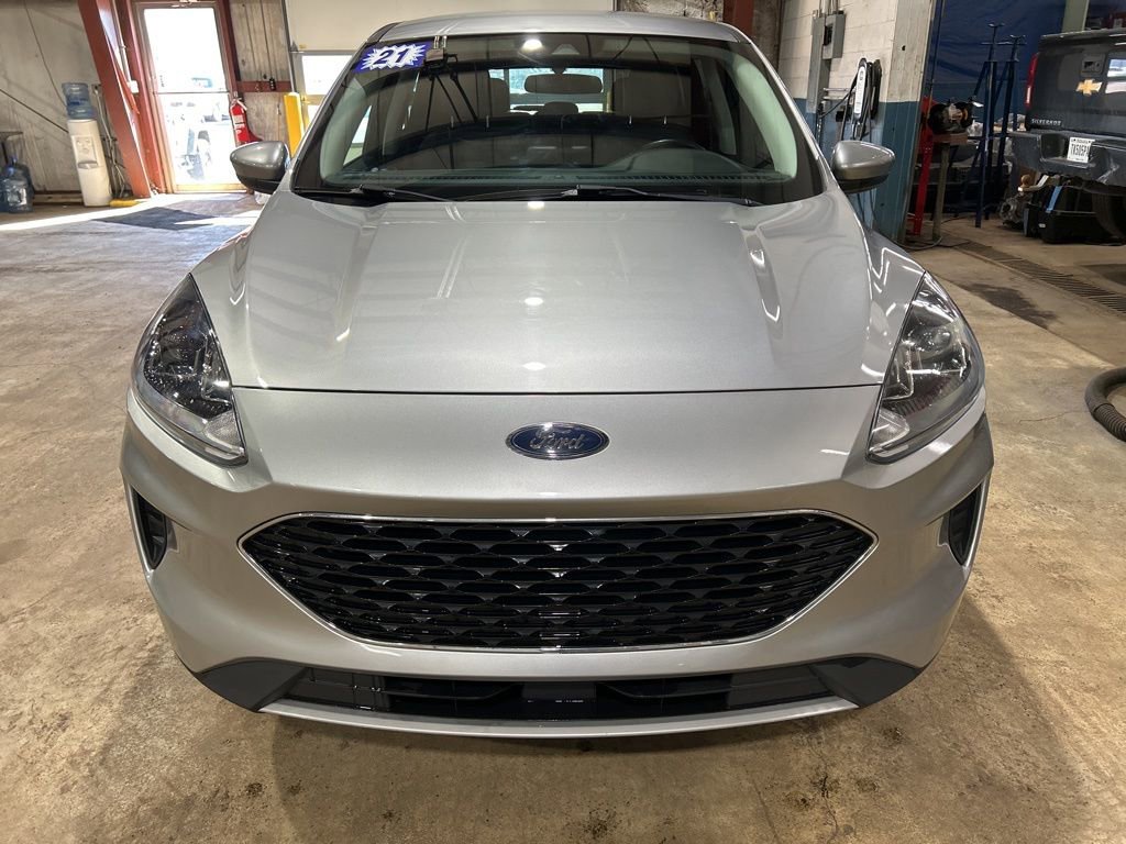 Used 2021 Ford Escape SE w/ Cold Weather Package image 9