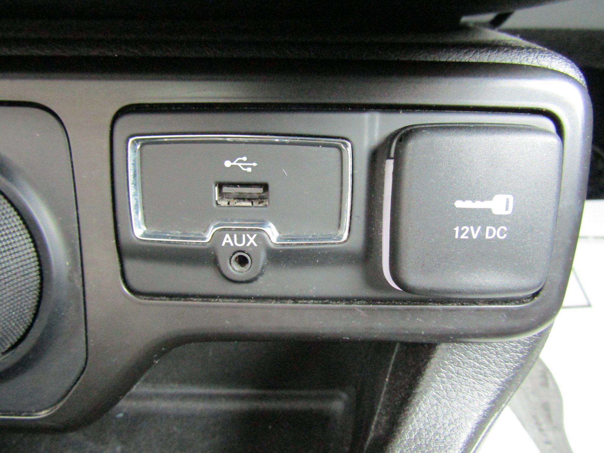Used 2021 Jeep Renegade Latitude w/ Convenience Group AWD/4WD image 28