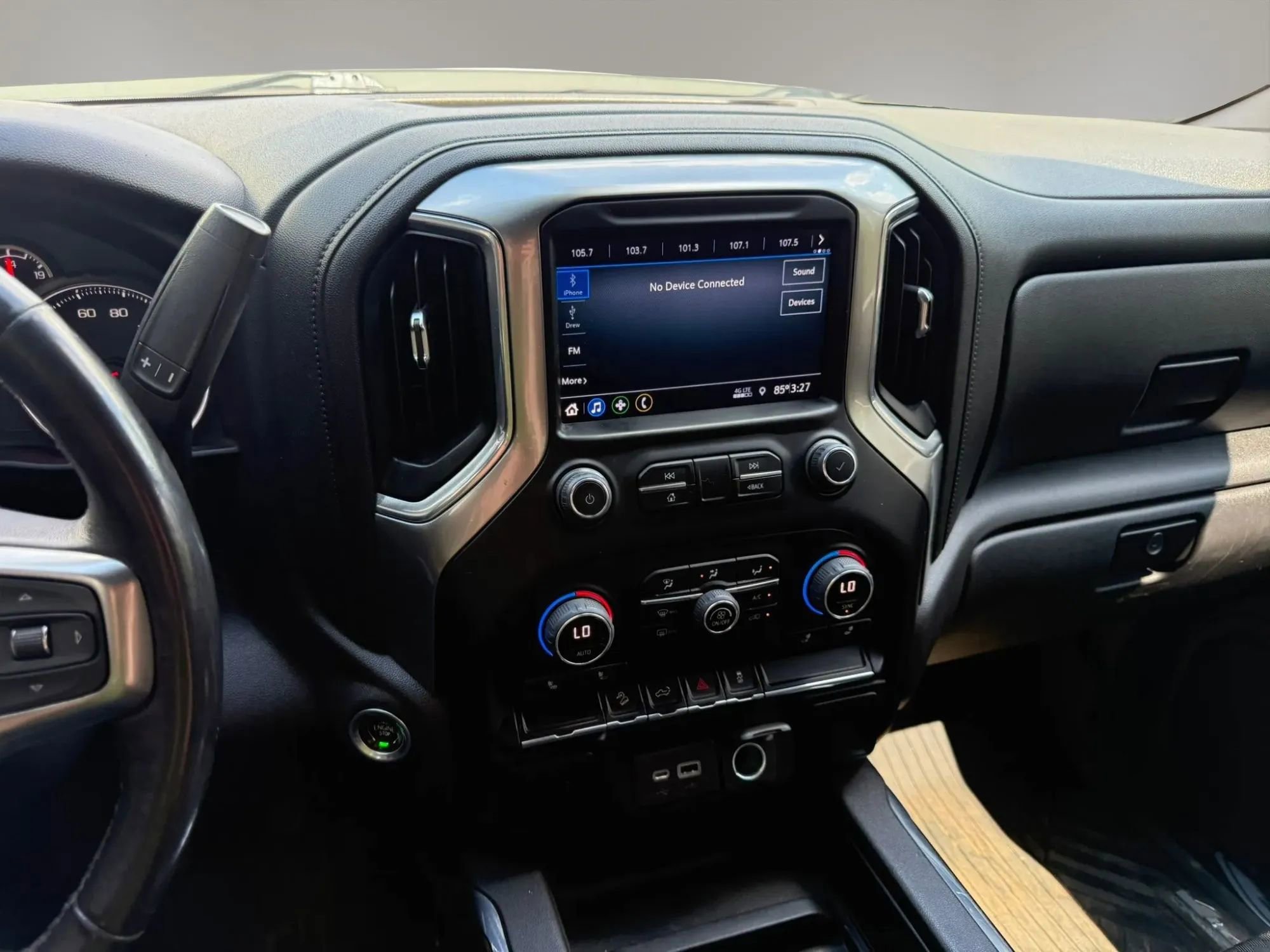 Used 2022 Chevrolet Silverado 1500 LT Trail Boss w/ Bed Protection Package AWD/4WD image 23