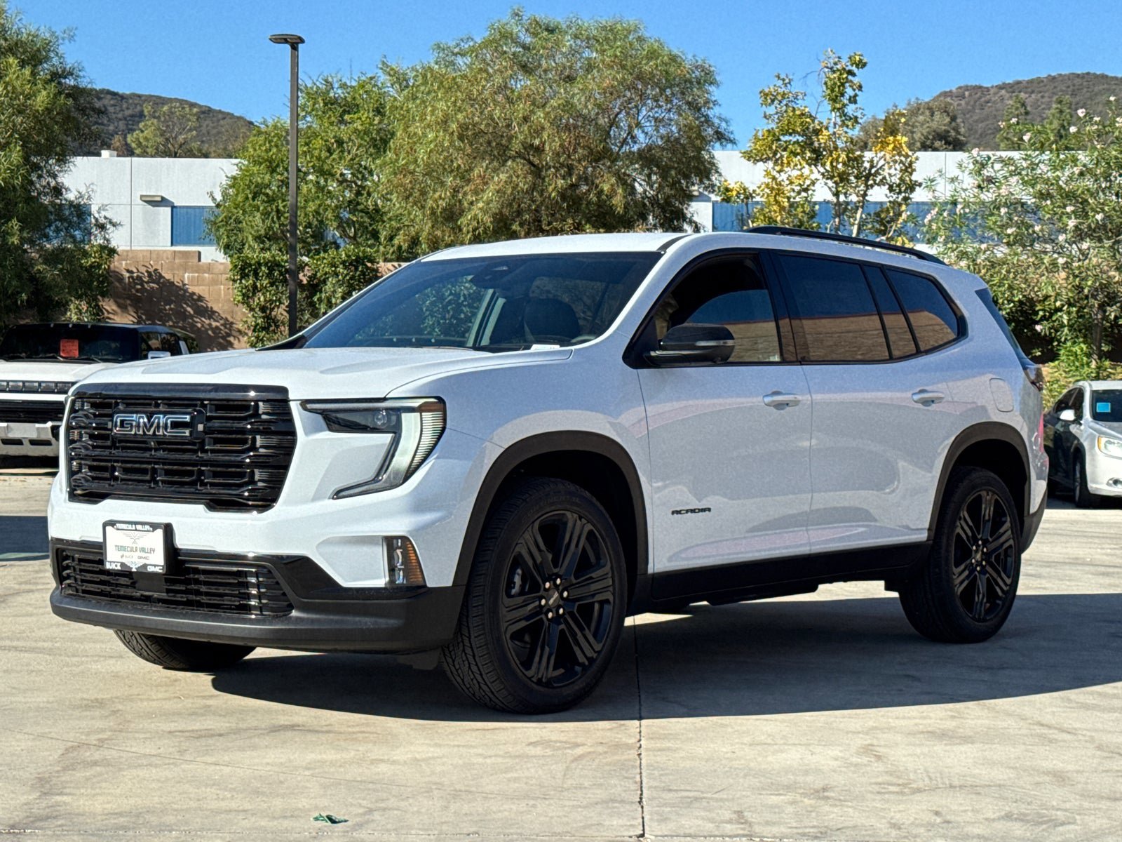 Used 2026 GMC Acadia Elevation w/ Black Edition image 4