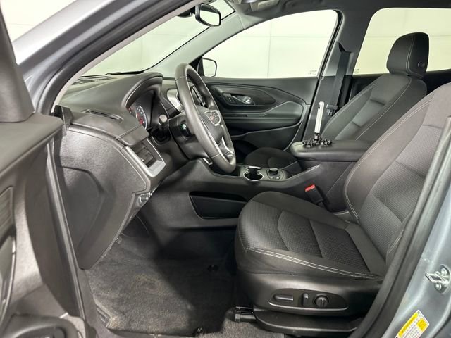 Used 2024 GMC Terrain SLE w/ Driver Convenience Package image 11