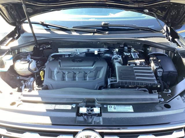Used 2020 Volkswagen Tiguan SEL AWD/4WD image 20