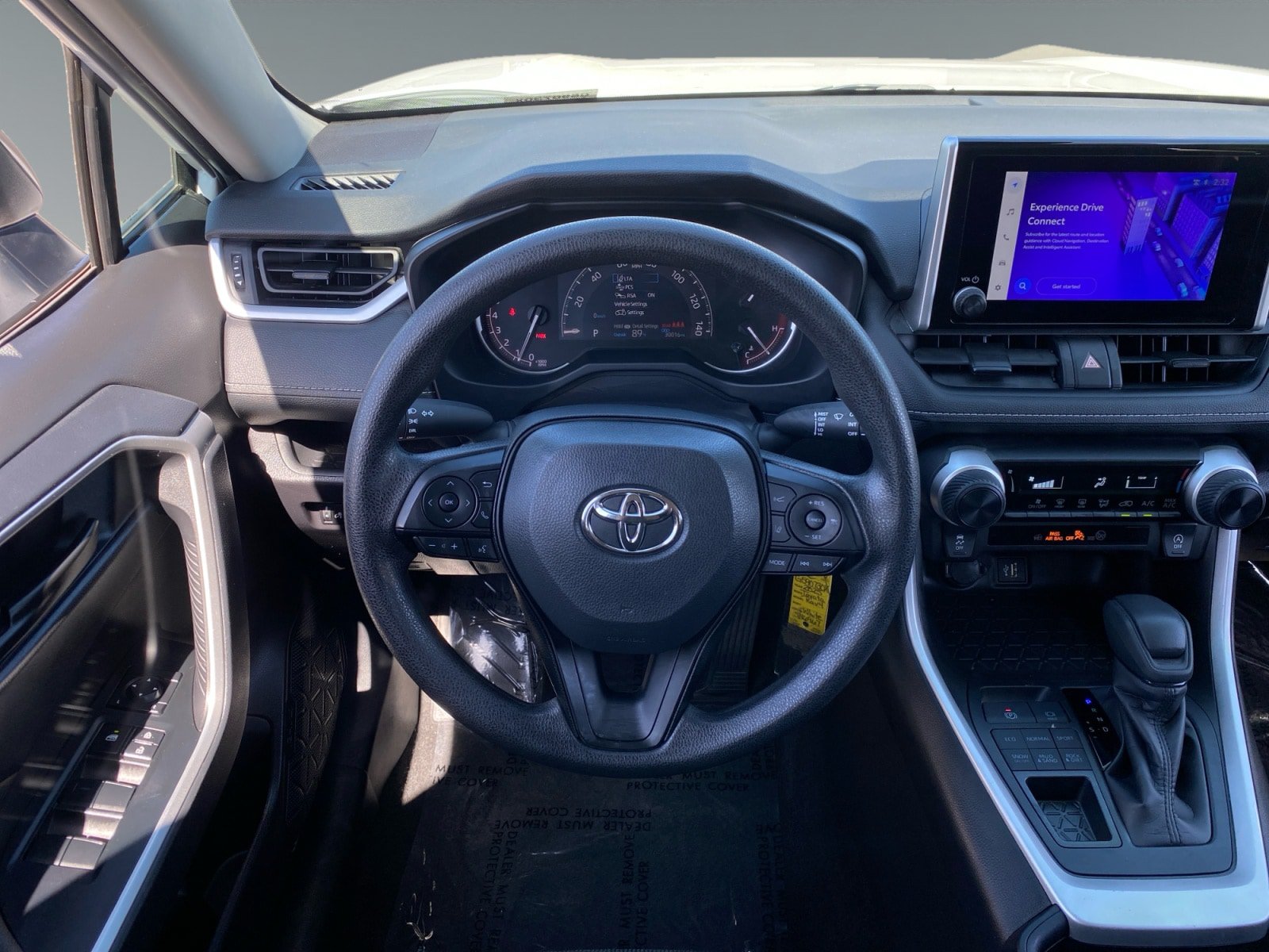 Used 2025 Toyota RAV4 LE AWD/4WD image 12