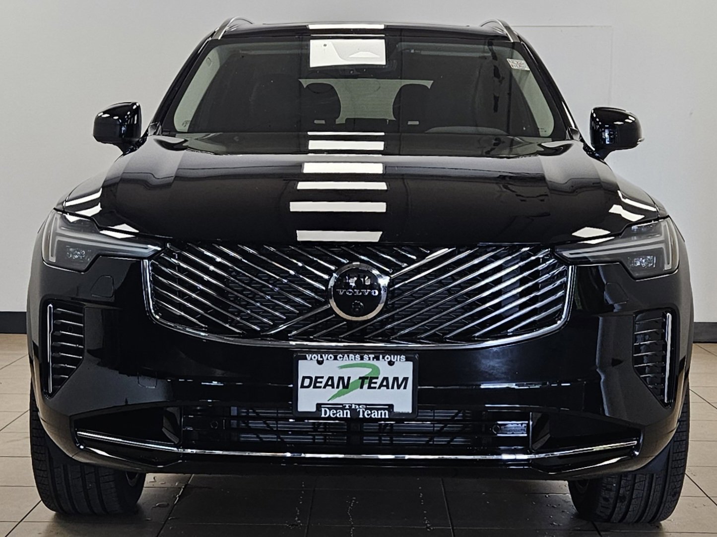 New 2026 Volvo XC90 B6 Plus w/ Protection Package Premier image 7